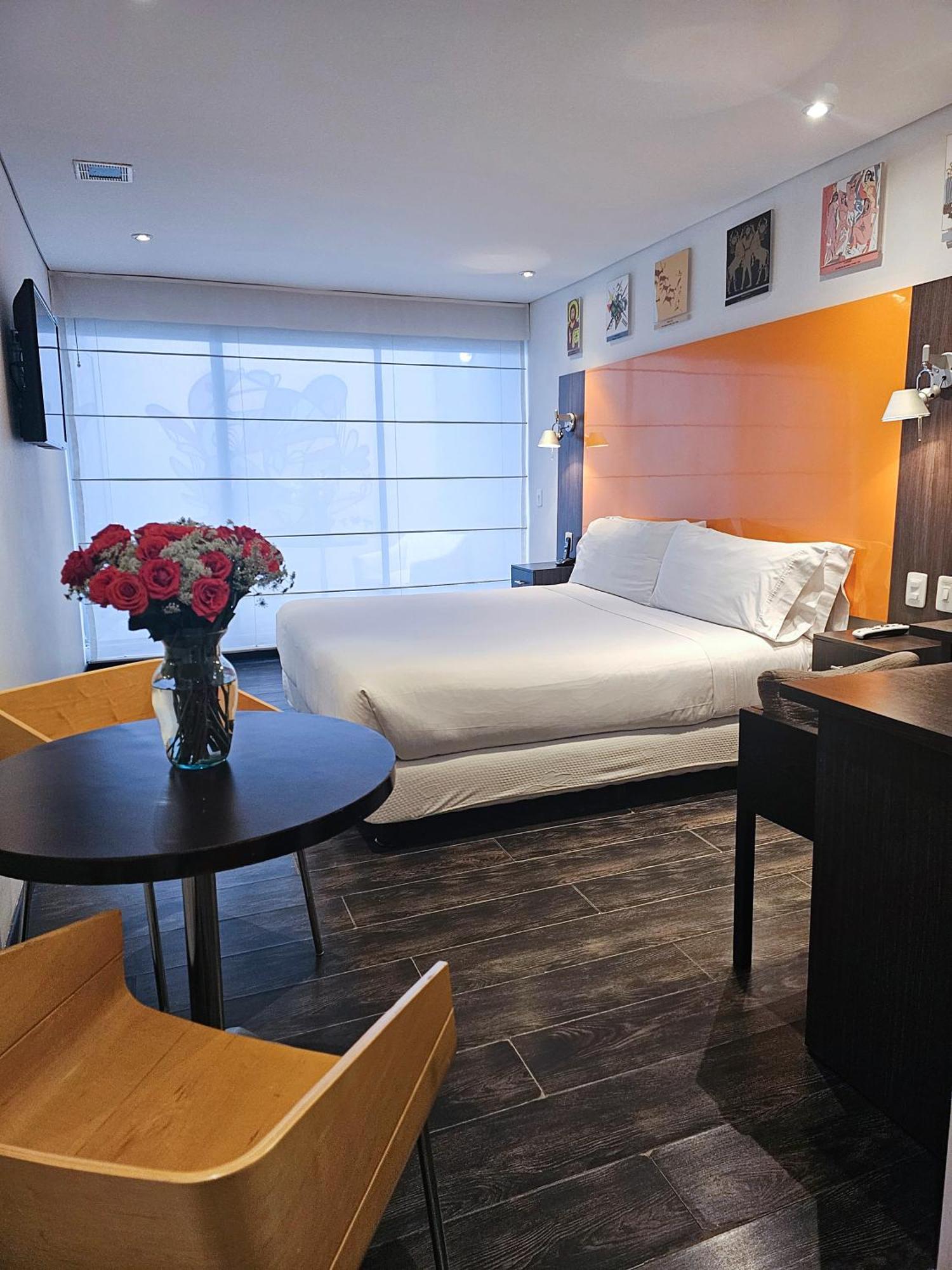 Hotel 104 Art Suites Богота Екстериор снимка